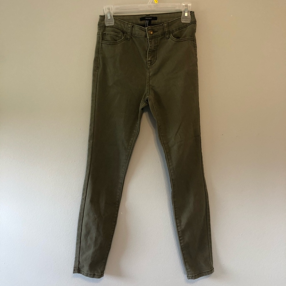 High waisted jeans